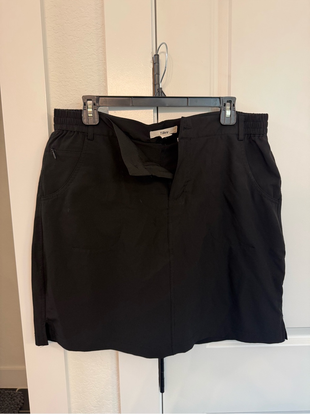 Tilley Black Stretch Skort with Elastic Waist